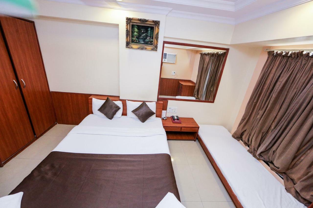 Lucky Hotel Goregaon Мумбаї Екстер'єр фото