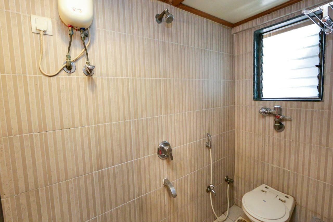 Lucky Hotel Goregaon Мумбаї Екстер'єр фото