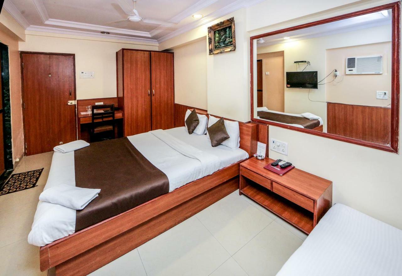 Lucky Hotel Goregaon Мумбаї Екстер'єр фото